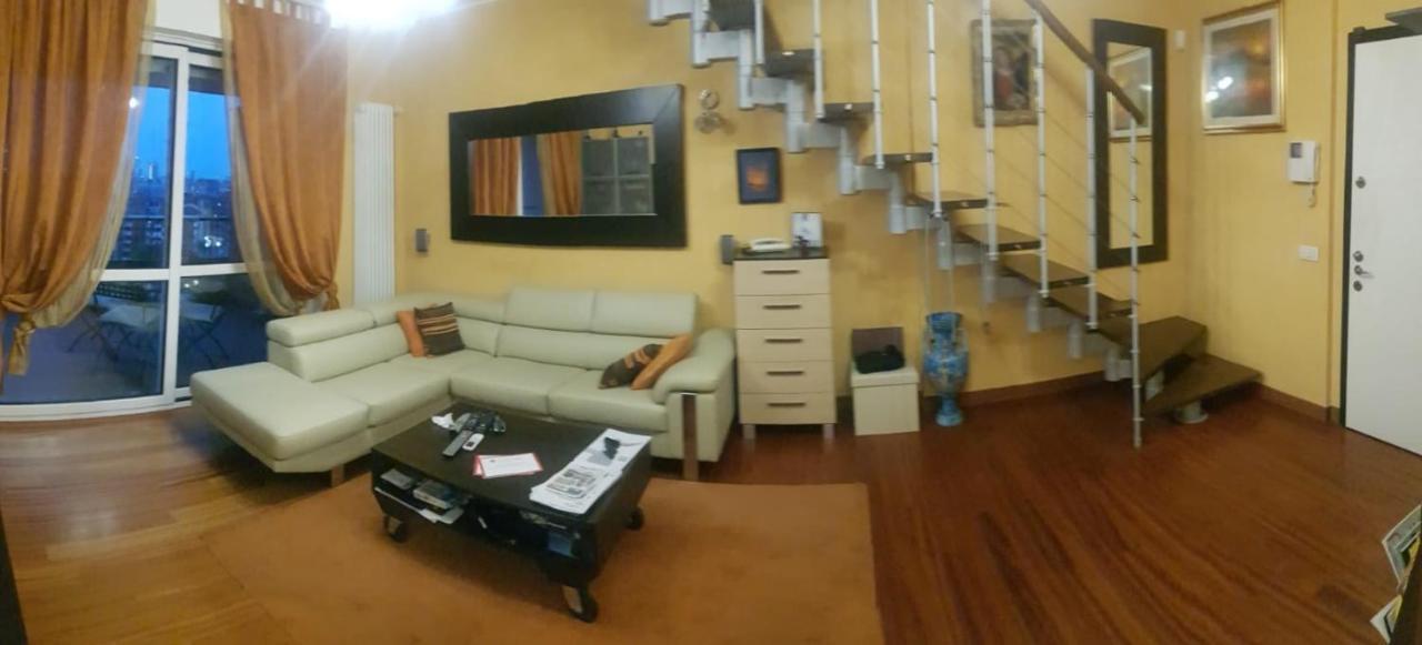 - Doppia Con Bagno Privato In Stupendo Attico Con Vista Mozzafiato * Milaan