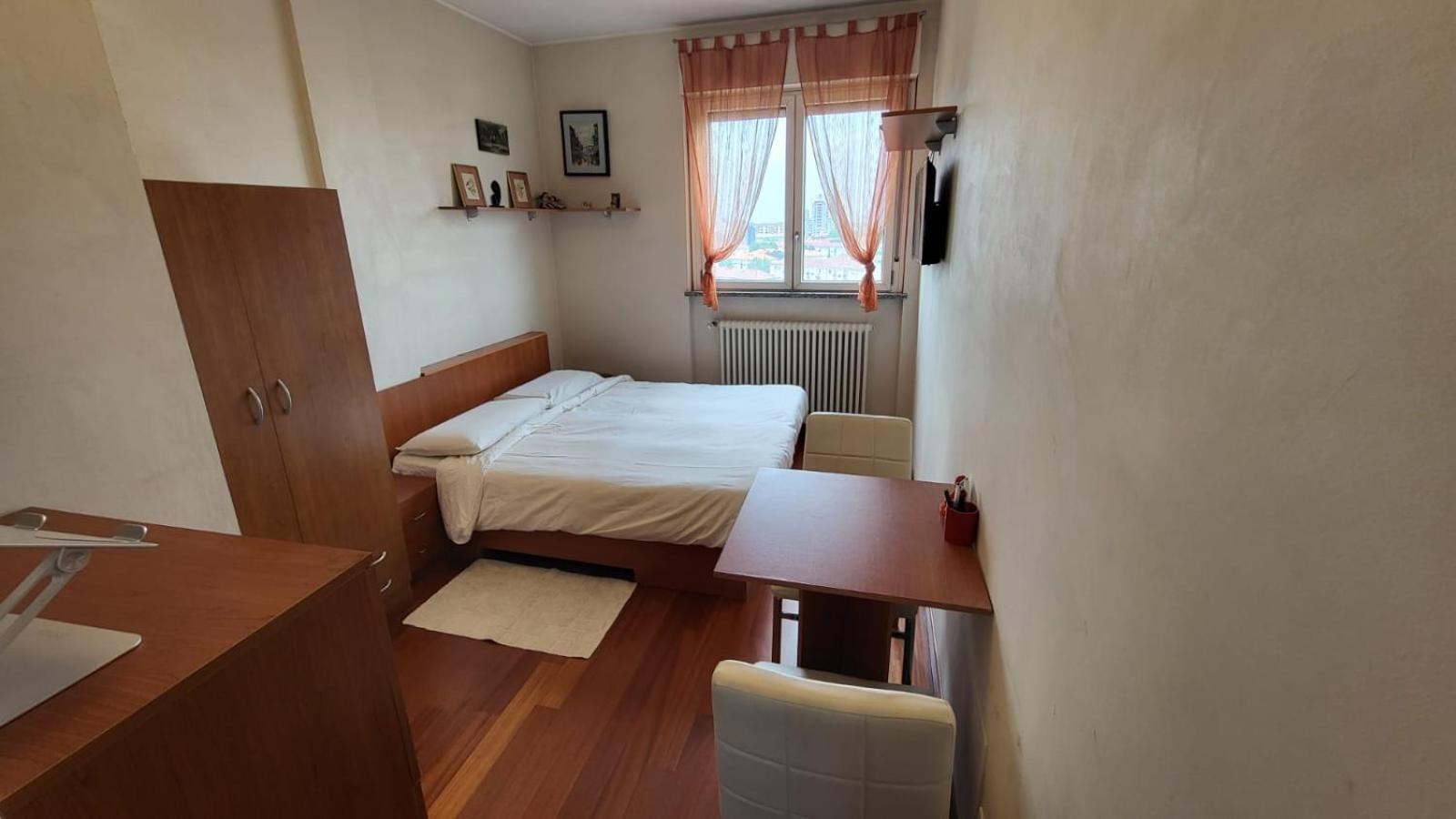Bed & Breakfast - Doppia Con Bagno Privato In Stupendo Attico Con Vista Mozzafiato Milaan